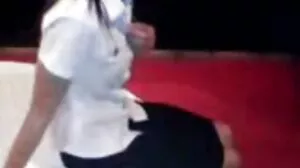 Babe berambut perang Mia Kay belajar mencium dan meniduri daripada main jolok burit abang kawan