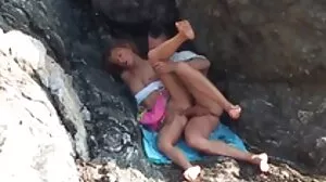 Babe Czech panas mempunyai pele jolok burit beberapa keseronokan POV